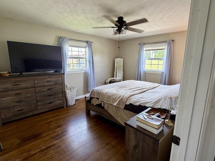 Priced to sell &amp; Seller offering 5K towards closing cost!!! - photo 28
