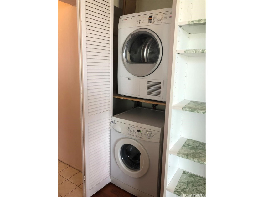 Great opportunity in the heart of Waikiki! This unit is - photo 5