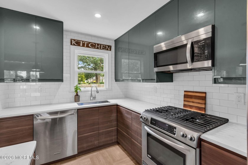 Move right in and start enjoying everything this beautifully - photo 11