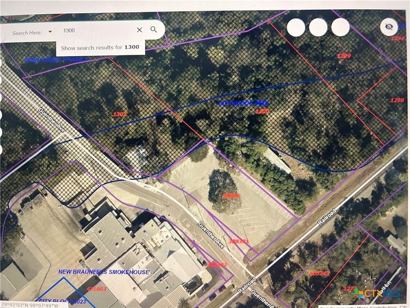 Waterfront - Dry Comal Creek - almost 2 acre lot close to - photo 4