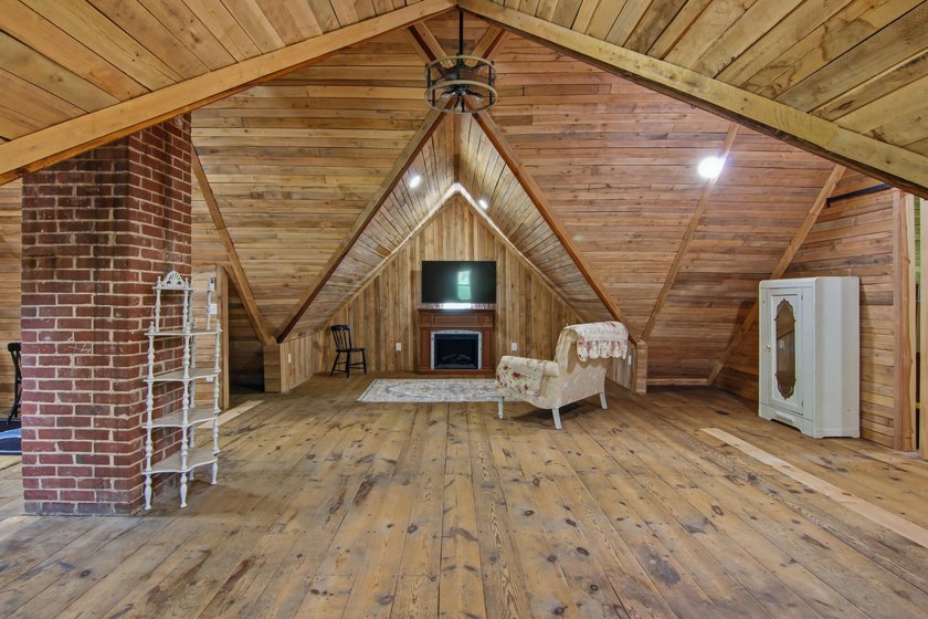 Step into timeless character and country charm with this - photo 22
