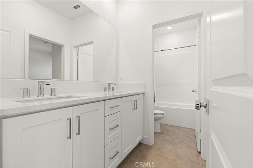Corner Lot with Front-Row Views! Perfectly situated on a premium - photo 30