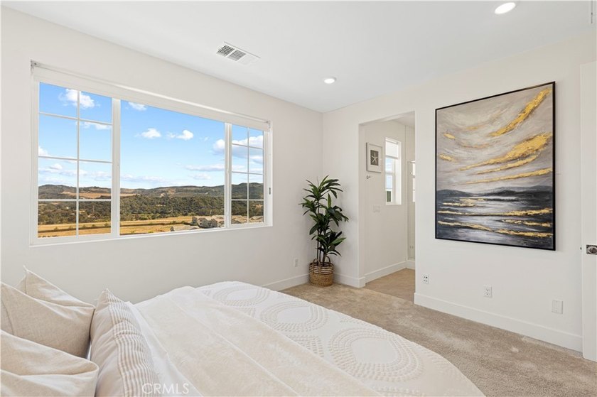 Corner Lot with Front-Row Views! Perfectly situated on a premium - photo 36