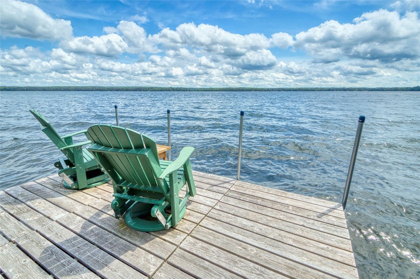 The Stone House on Lac Courte Oreilles offers timeless - photo 12