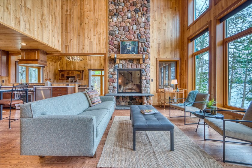 The Stone House on Lac Courte Oreilles offers timeless - photo 24
