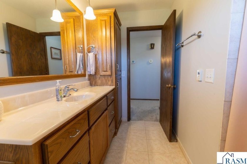Spacious Split-Level Home on Over Half an Acre in Elysian! - photo 25