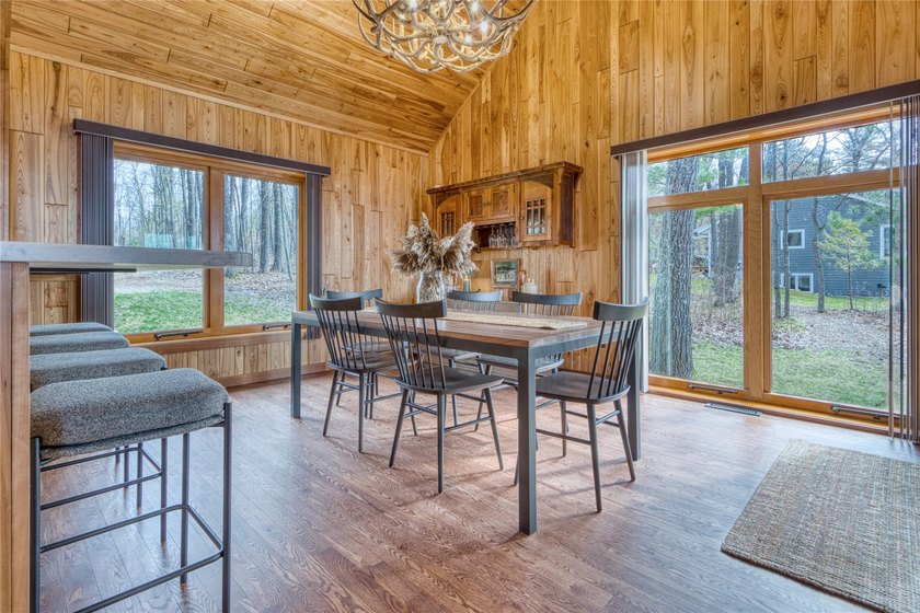 The Stone House on Lac Courte Oreilles offers timeless - photo 27