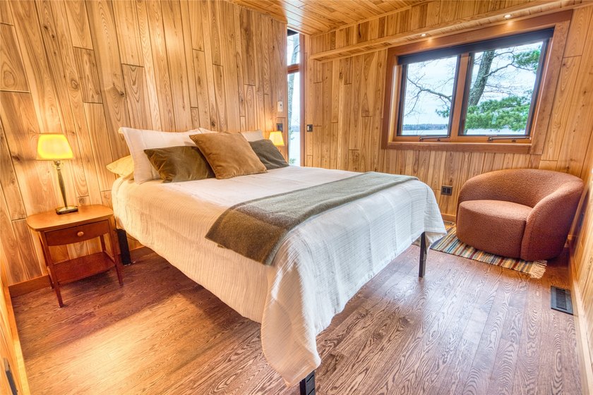 The Stone House on Lac Courte Oreilles offers timeless - photo 33