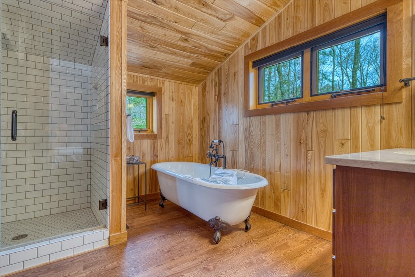 The Stone House on Lac Courte Oreilles offers timeless - photo 44