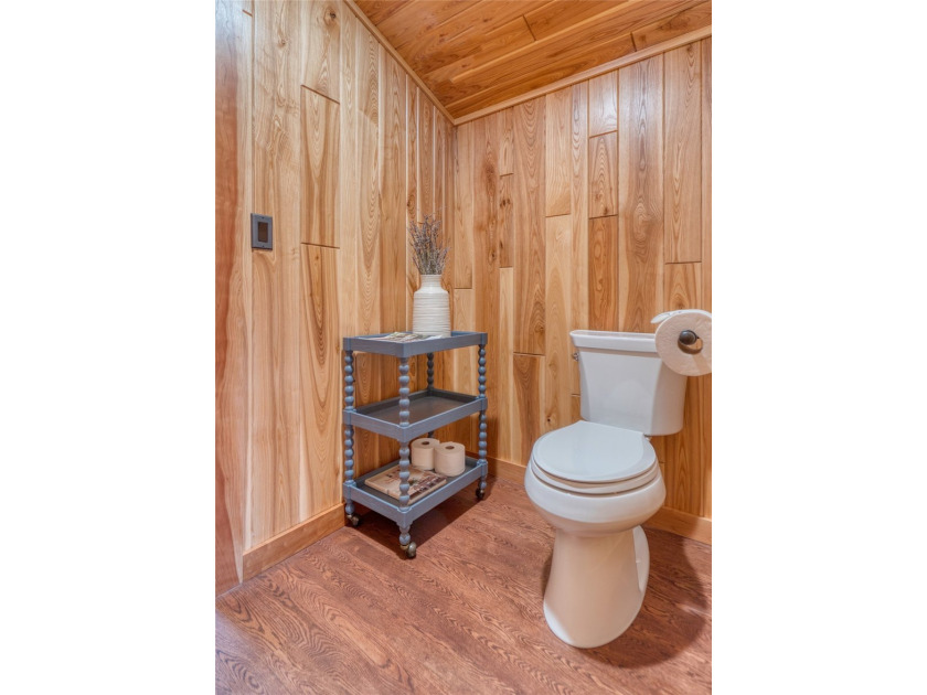 The Stone House on Lac Courte Oreilles offers timeless - photo 45