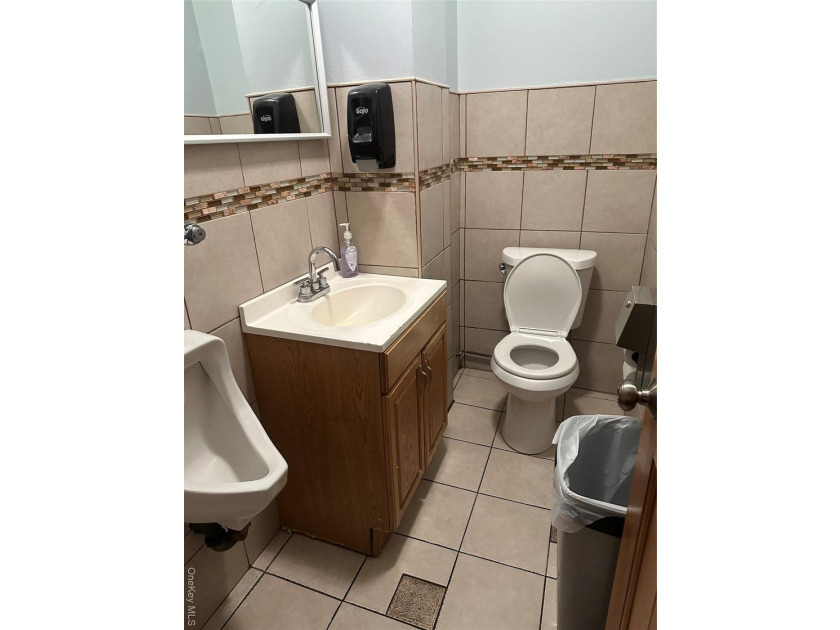 Excellent mixed use property in the Flatbush area of Brooklyn - photo 6
