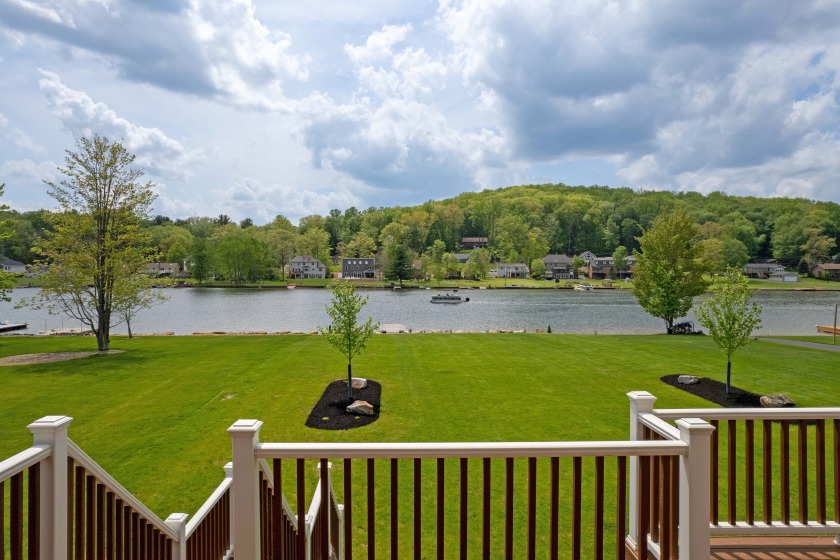 Newer Lakefront Home in Prime Location SOLD - photo 8
