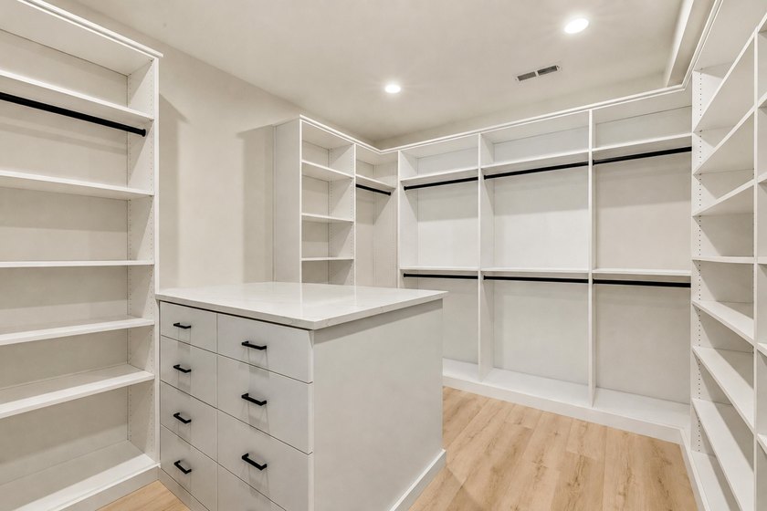 A remarkable opportunity to own a newly constructed contemporary - photo 12