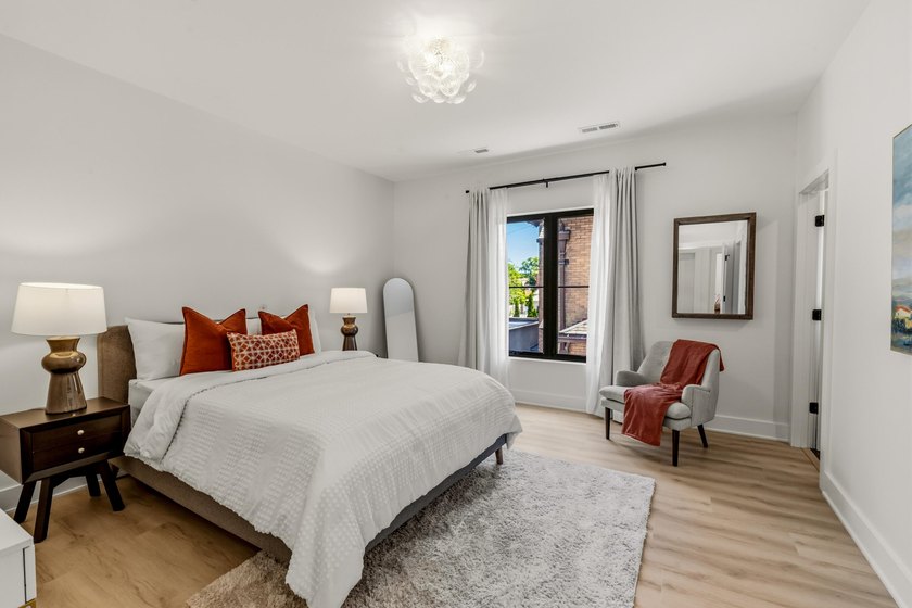 A remarkable opportunity to own a newly constructed contemporary - photo 15