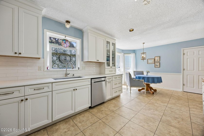 This incredible 4-bedroom, 2-bath home sits on a large corner - photo 17