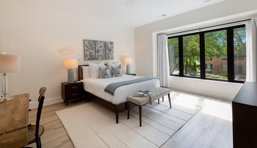 A remarkable opportunity to own a newly constructed contemporary - photo 17