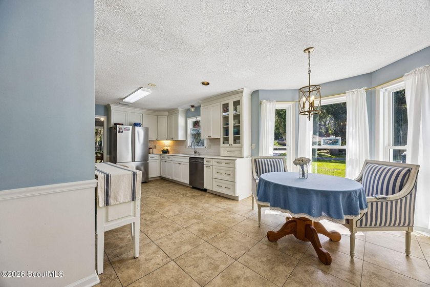 This incredible 4-bedroom, 2-bath home sits on a large corner - photo 20