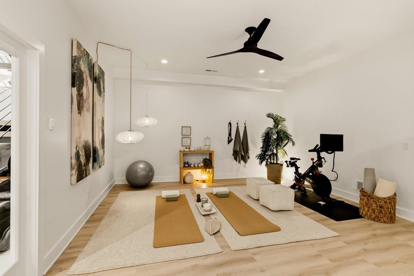 A remarkable opportunity to own a newly constructed contemporary - photo 21