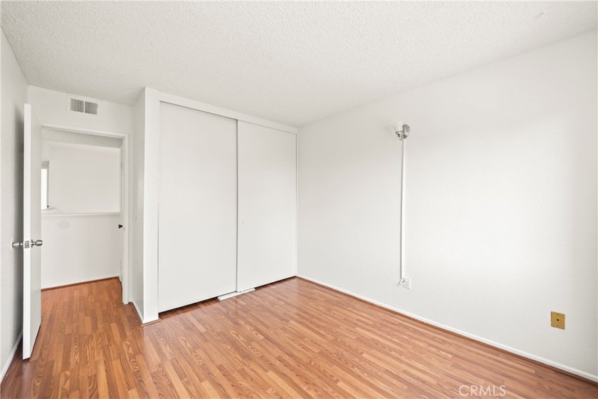 Welcome to this beautifully maintained, 1,515-square-foot - photo 21