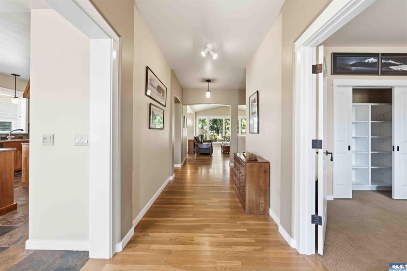 Exceptional craftsman home by Alan Armstrong Construction - photo 35