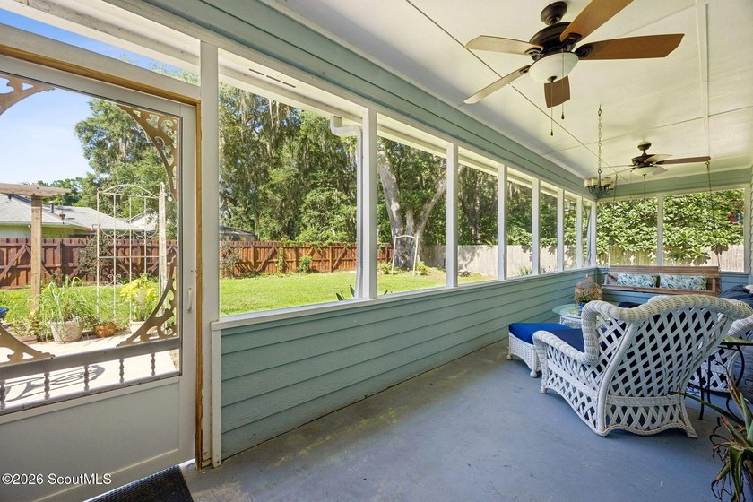 This incredible 4-bedroom, 2-bath home sits on a large corner - photo 36
