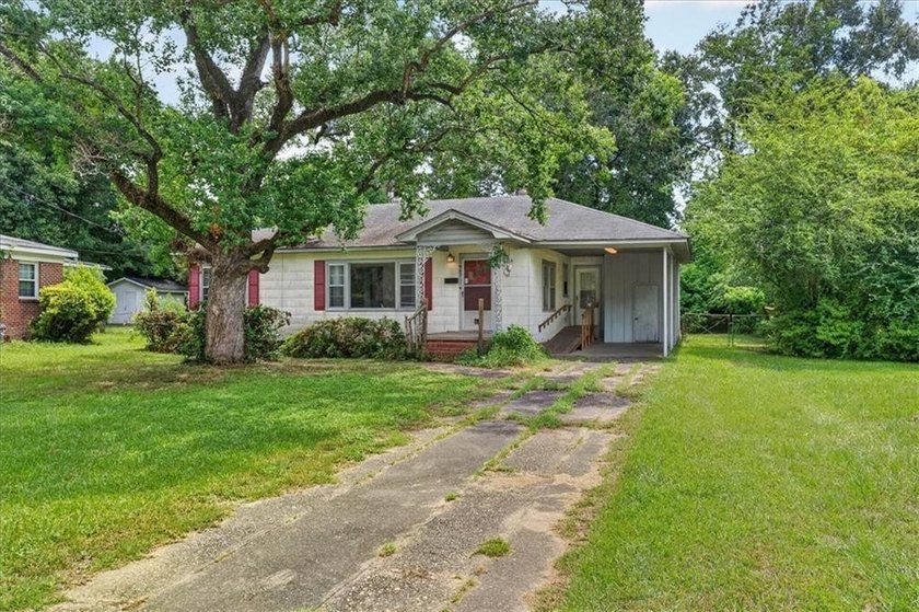 Opportunity awaits with this 3-bedroom, 1-bath home offering - photo 2