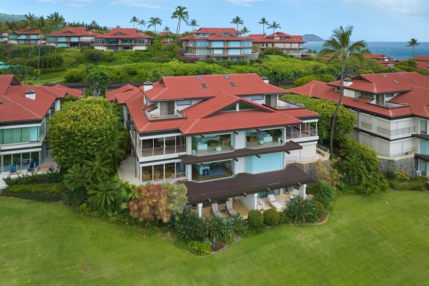 Wailea Point Residence 802 &amp; 804 is an exquisite, rare, double - photo 4
