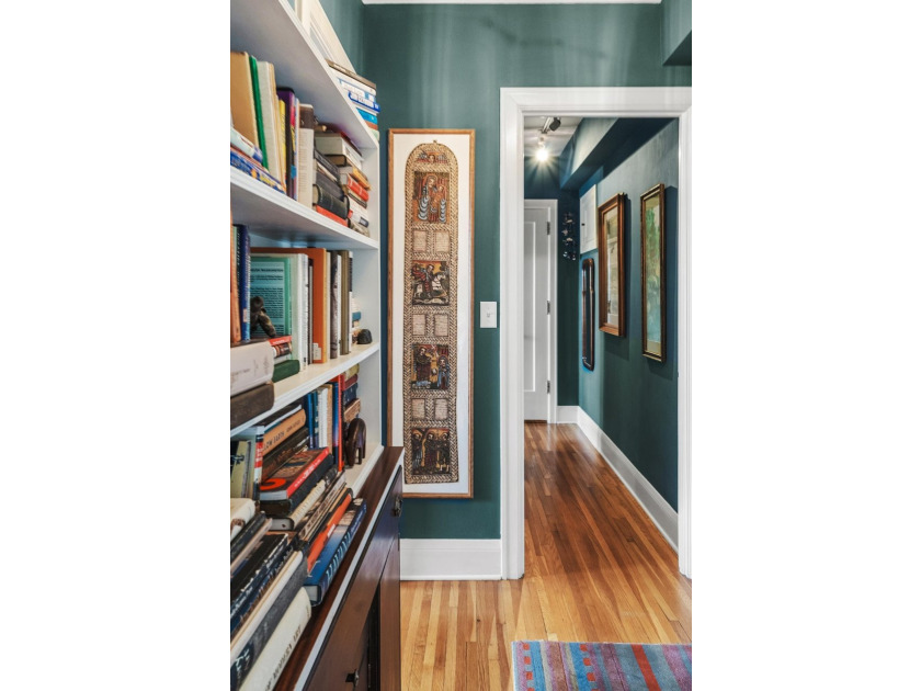 Step inside one of Minneapolis' most exclusive New York-style - photo 17
