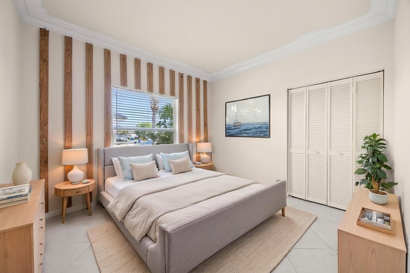 Welcome to this spacious and beautifully maintained 3-bedroom - photo 46