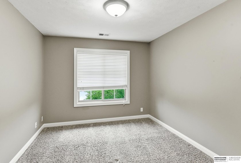 Don't miss this exceptional opportunity to own a spacious - photo 22