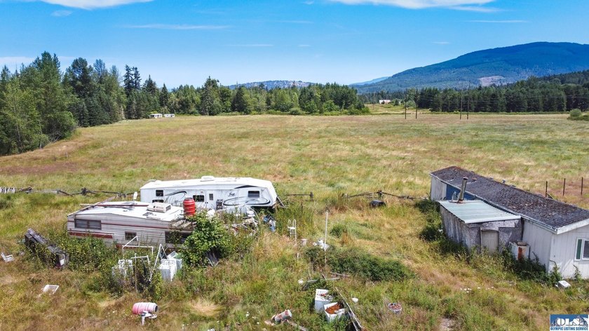 Lovely setting in desirable area of Sequim to set down your - photo 22