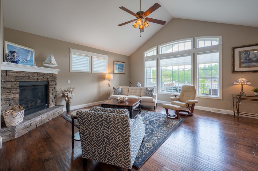 Newer Lakefront Home in Prime Location SOLD - photo 9