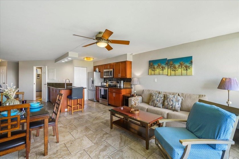 TOP FLOOR OCEANVIEW AT MAUI SUNSET Maui Sunset A513 is a - photo 9