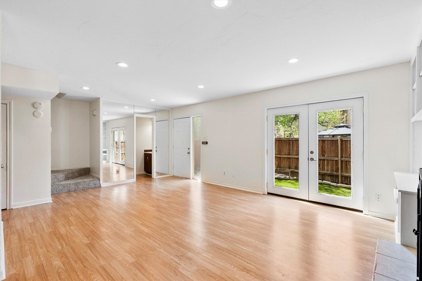 Charming Urban Retreat in Richardson Near UTD!! Nestled in the - photo 3