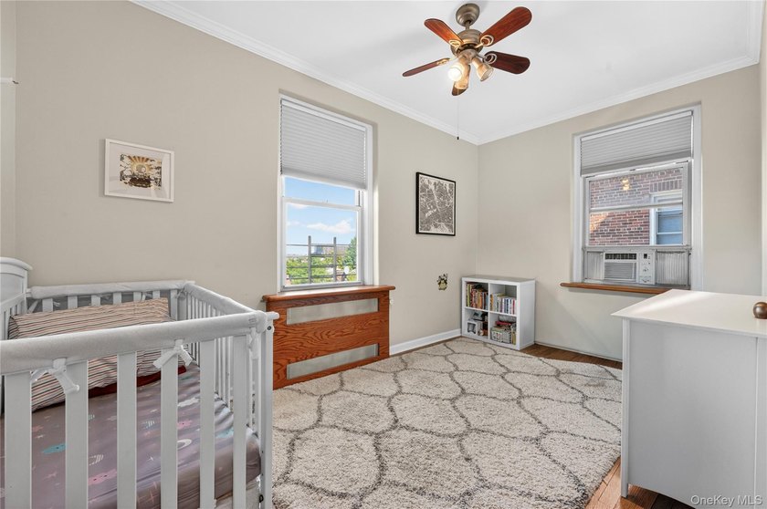 Large 2 bedroom home, offering rare square footage and - photo 9