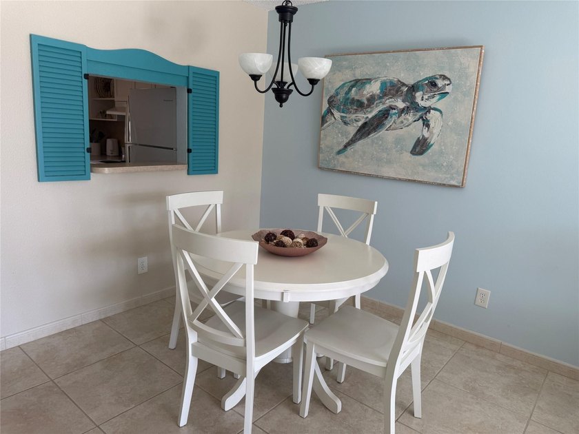 Beautiful condo 1 bedroom, 1.5 bath. Move in ready come totally - photo 11