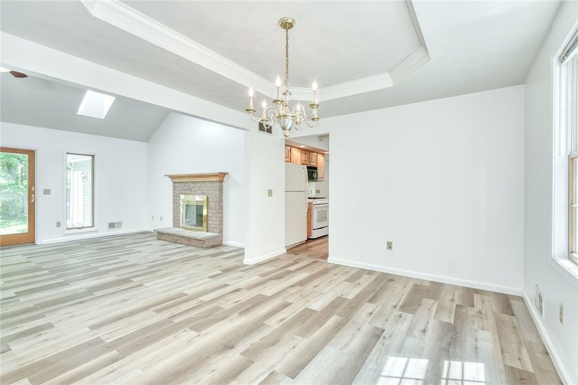 Welcome to 6578 Lakeside Road in Ontario! This 1,752 SF ranch - photo 12