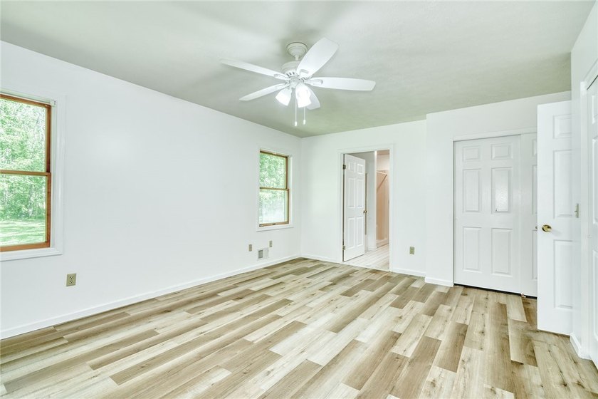 Welcome to 6578 Lakeside Road in Ontario! This 1,752 SF ranch - photo 16