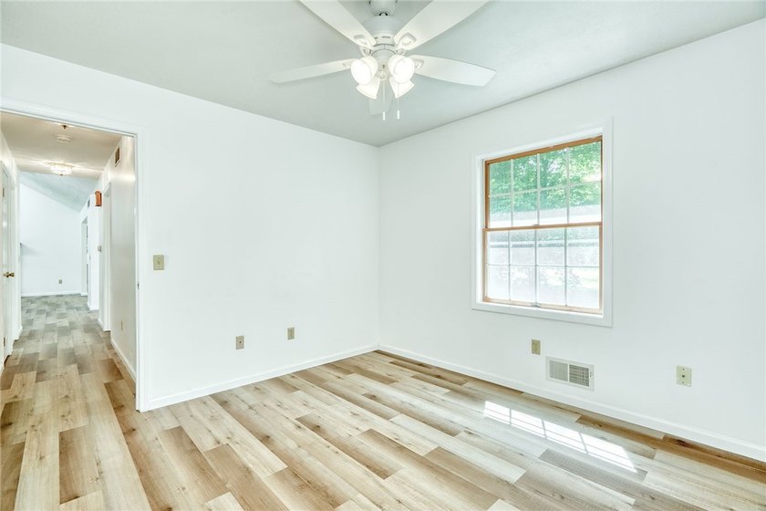 Welcome to 6578 Lakeside Road in Ontario! This 1,752 SF ranch - photo 25