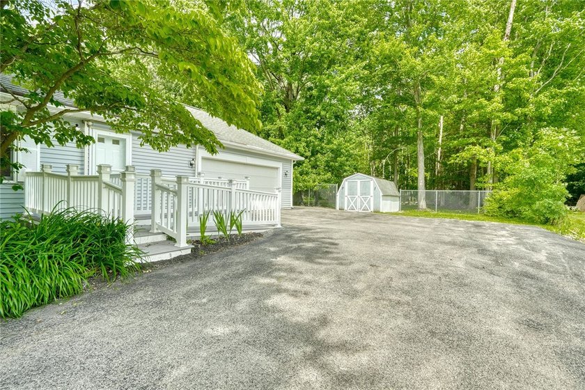 Welcome to 6578 Lakeside Road in Ontario! This 1,752 SF ranch - photo 30