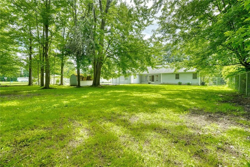 Welcome to 6578 Lakeside Road in Ontario! This 1,752 SF ranch - photo 33
