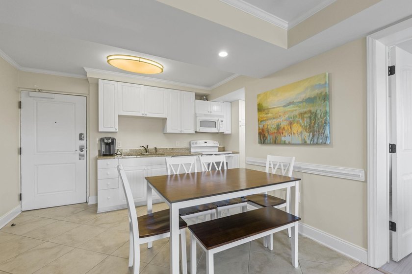 Fully furnished, second-floor one-bedroom, one-bathroom condo - photo 7