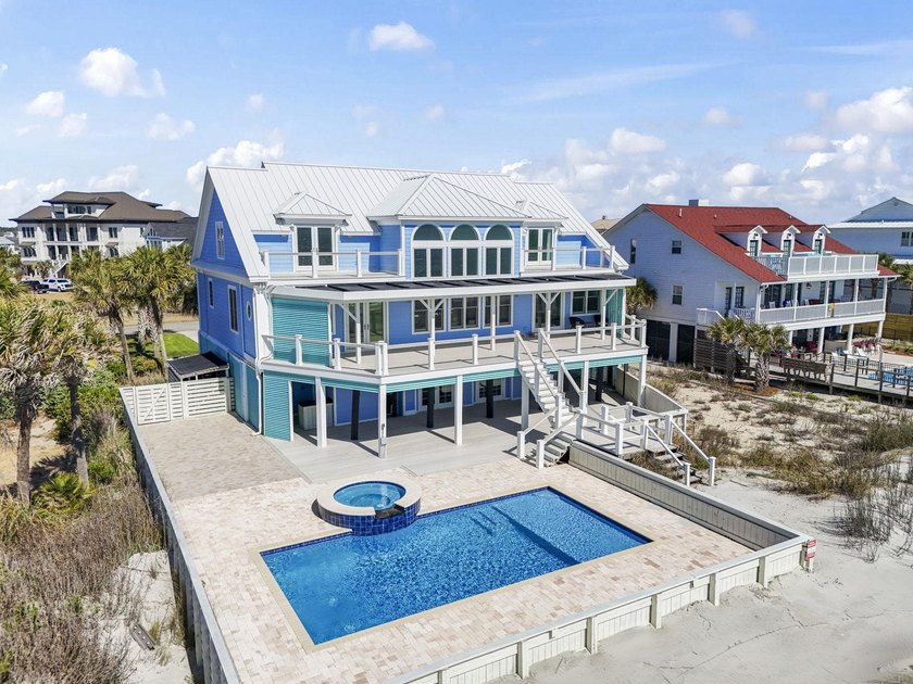 Oceanfront, five-bedroom, six-bathroom, fully remodeled raised - photo 2