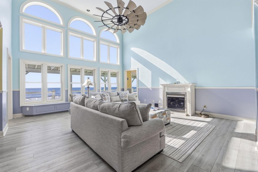 Oceanfront, five-bedroom, six-bathroom, fully remodeled raised - photo 8