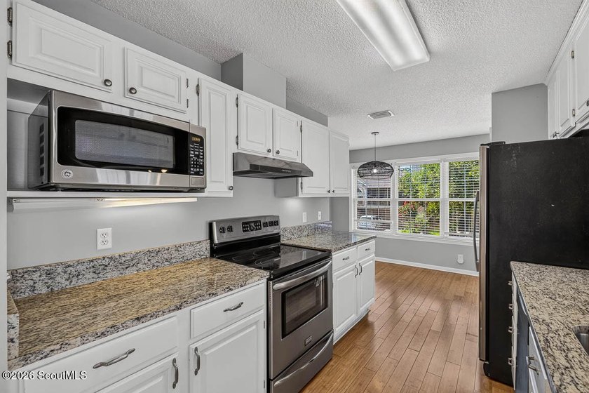 Welcome to Lowcountry living in the heart of St. Simons Island! - photo 11