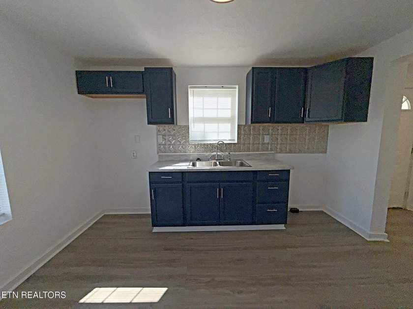 Beautifully remodeled ranch home located in the heart of - photo 19