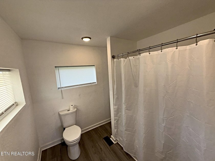 Beautifully remodeled ranch home located in the heart of - photo 23
