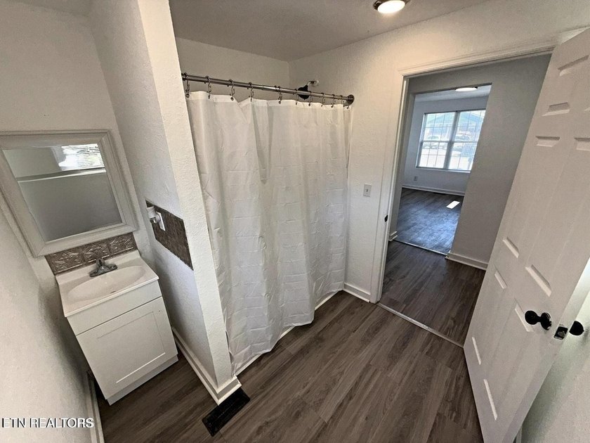 Beautifully remodeled ranch home located in the heart of - photo 25