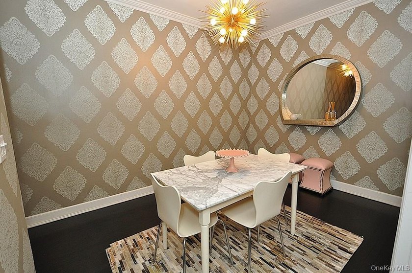 Elegant &amp; spacious prewar 2 bed, 2 bath corner unit in The - photo 29