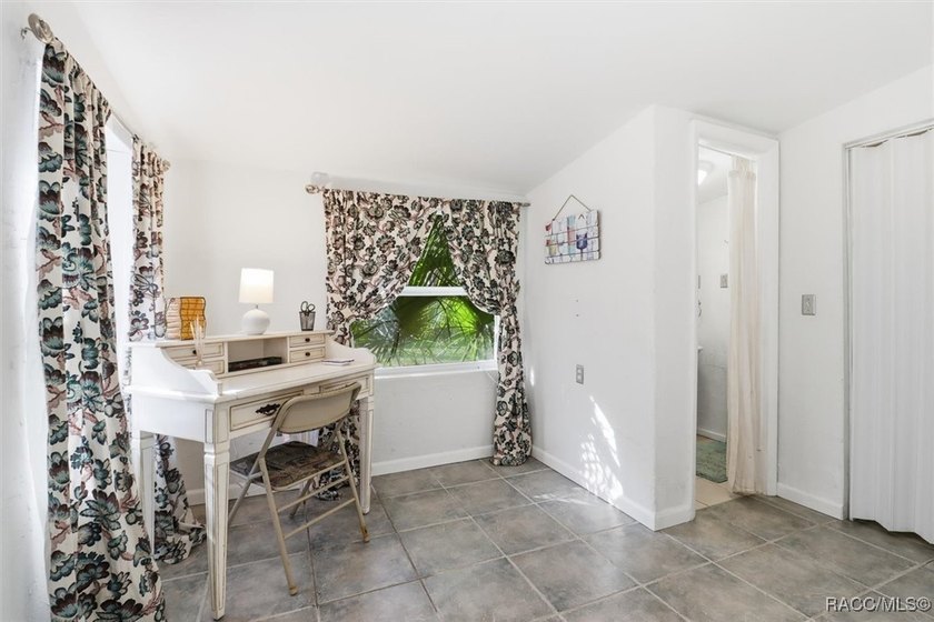 TWO FOR ONE! Set on a full acre in the heart of Old Homosassa - photo 12